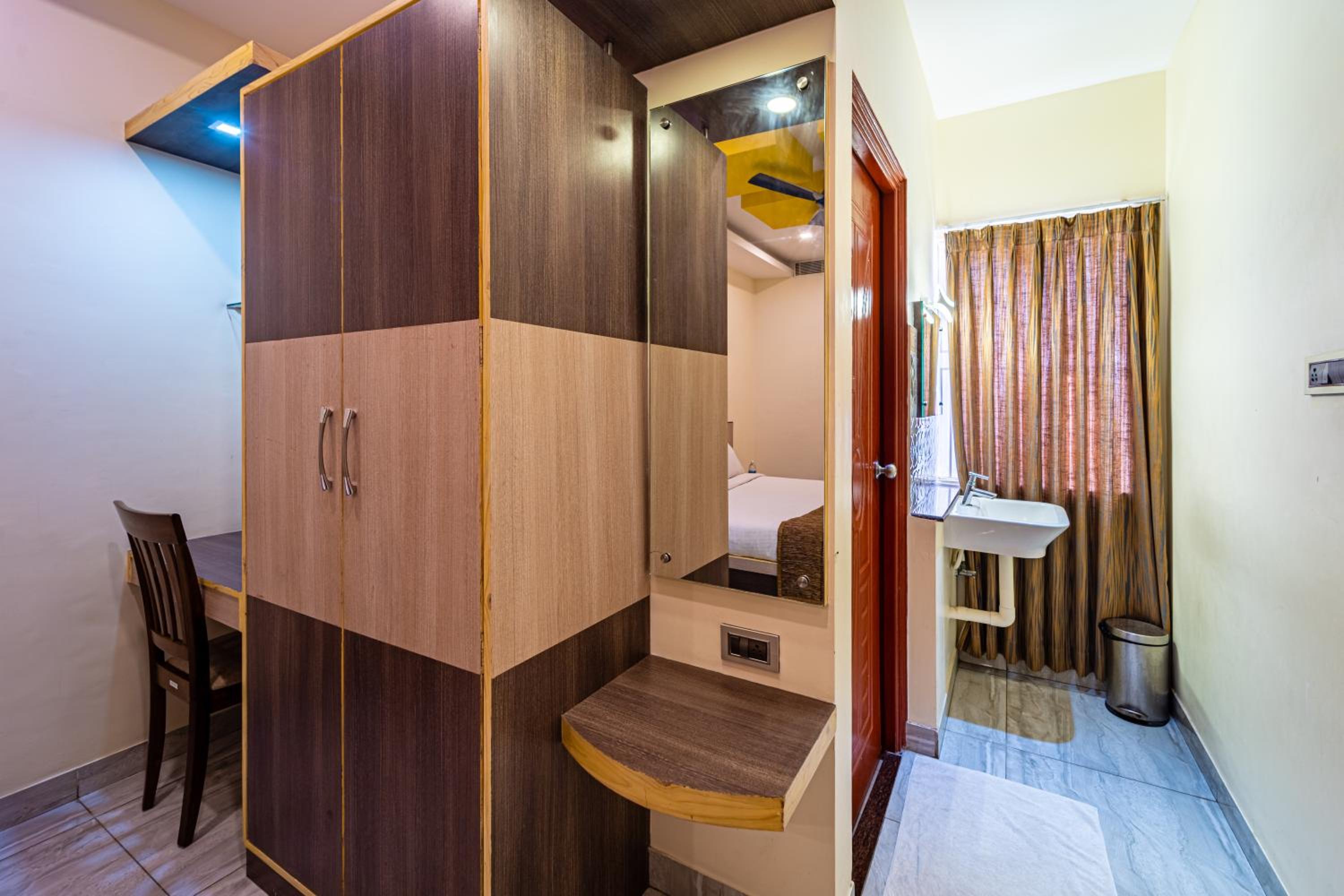 Fabhotel Thaneegai Residency 32/50