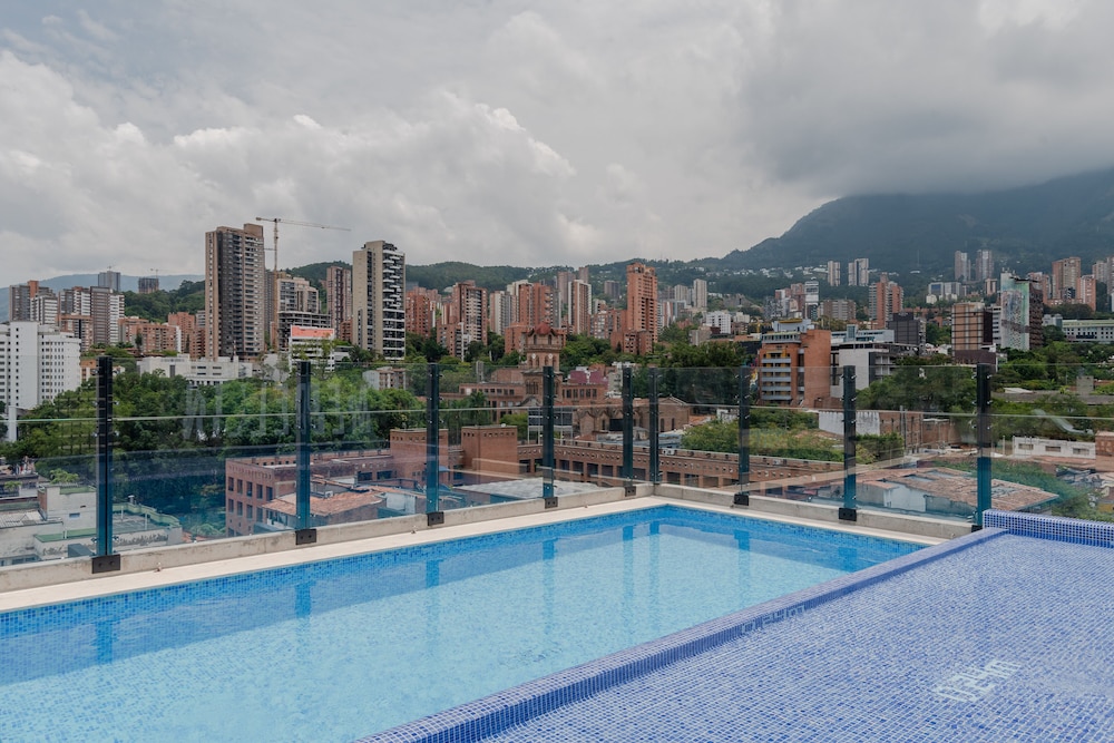Masaya Medellin 19/33