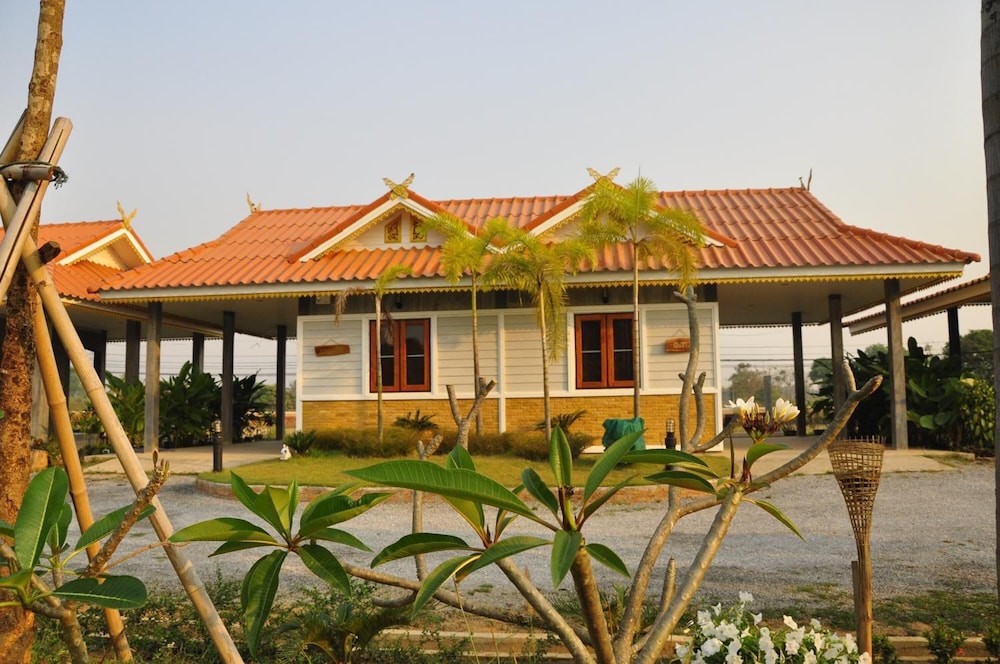 Chiang Rai Khuakrae Resort 18/64