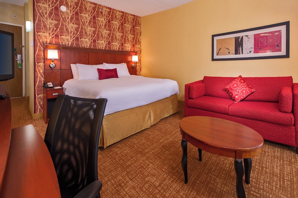 Room at Courtyard Richmond West, RICHMOND - VA