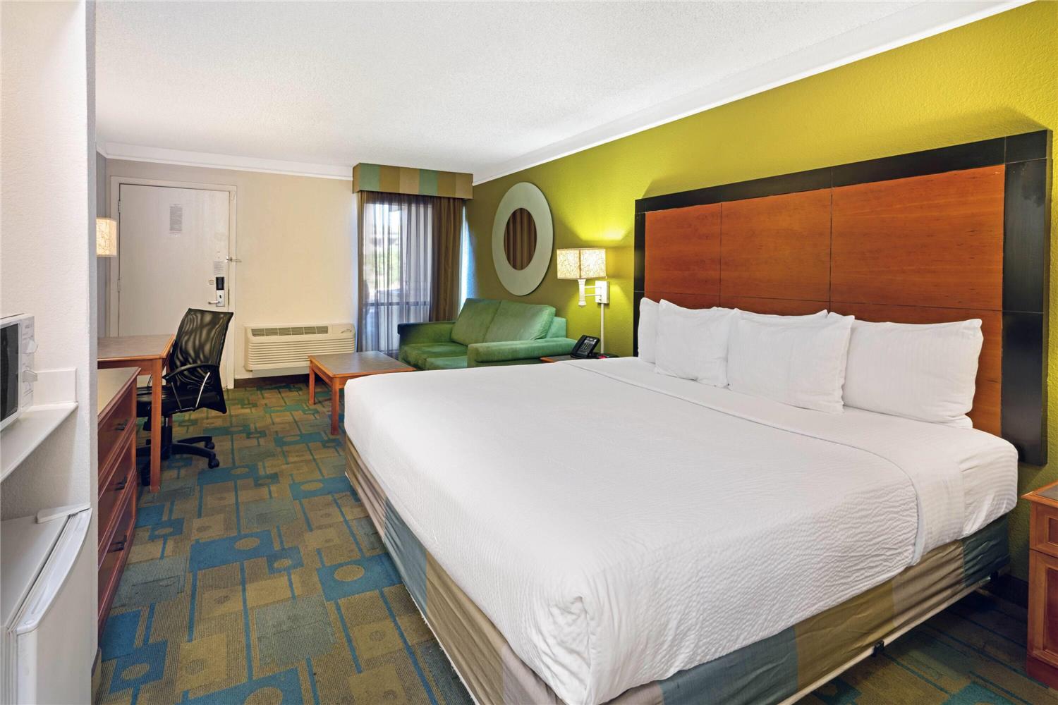 Travelodge by Wyndham Phoenix North 8/25