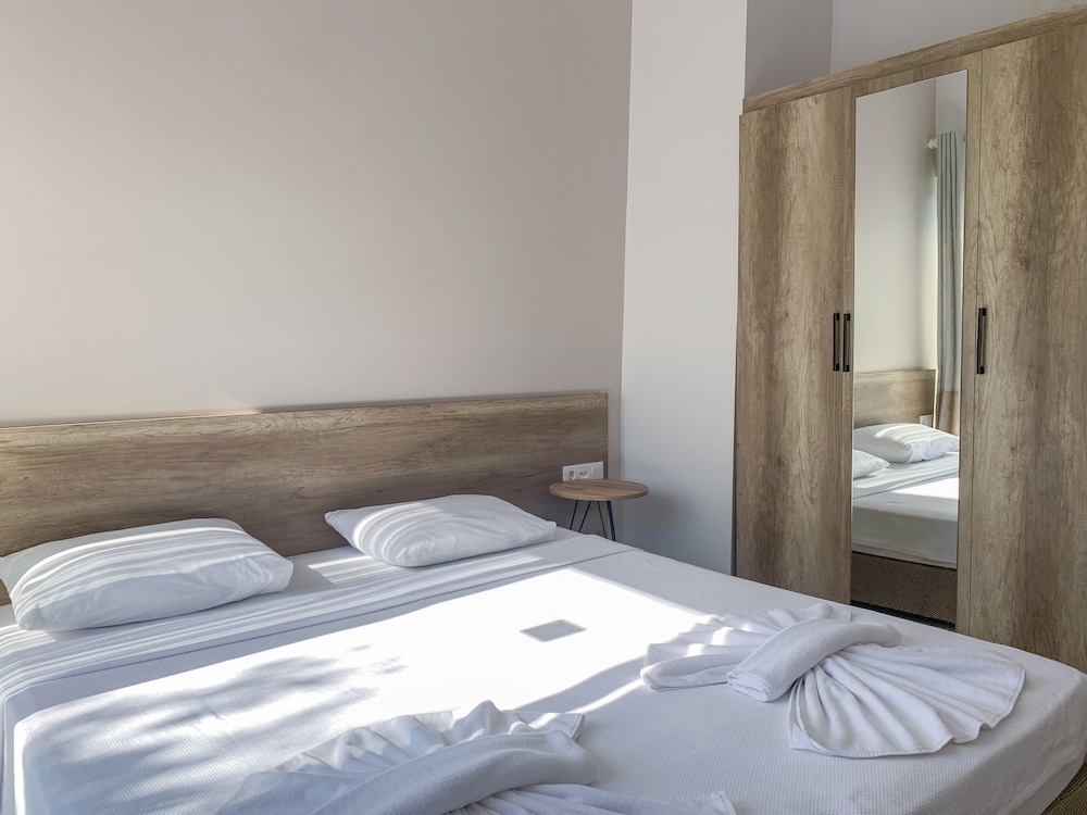 Kaizen Gate Hotel 10/50
