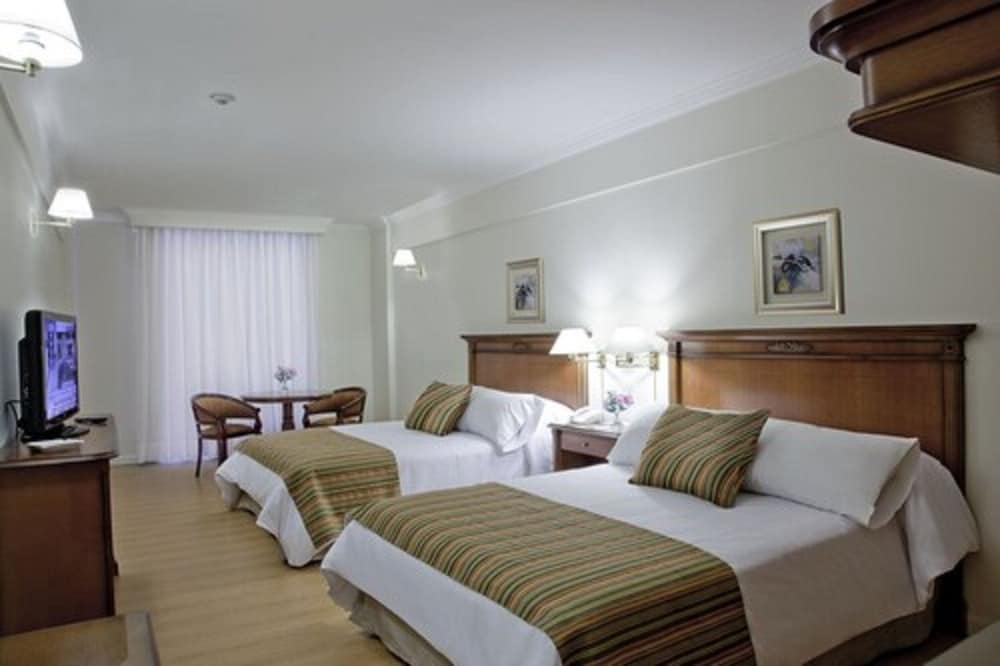 SUPERIOR, 2 QUEEN BEDS