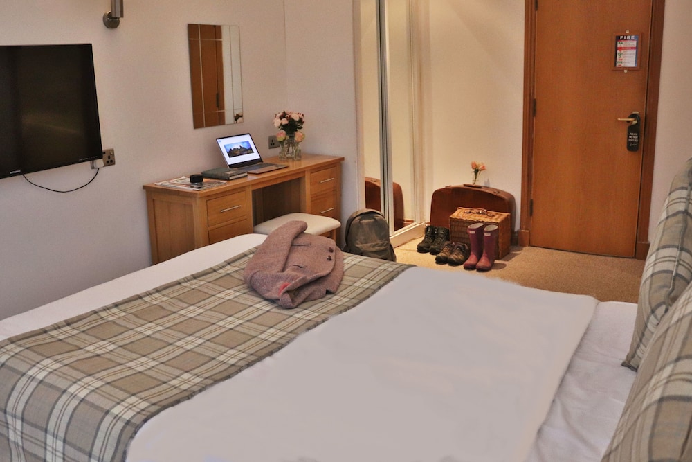 Loch Long Hotel 15/47