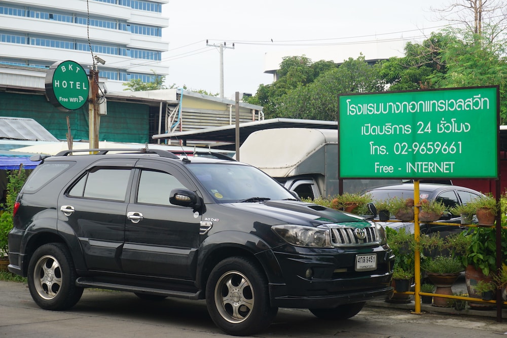 Bangkok Travel Suites 50/56