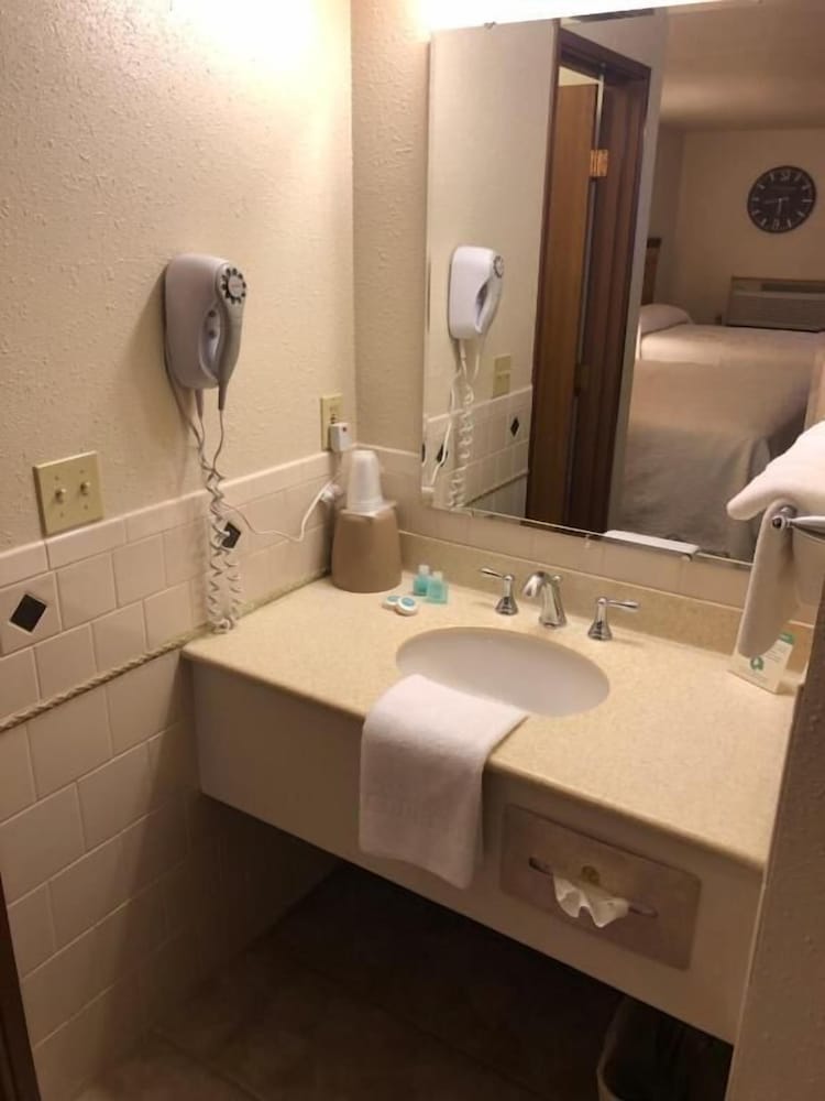 Yellowstone Village Inn and Suites 35/36