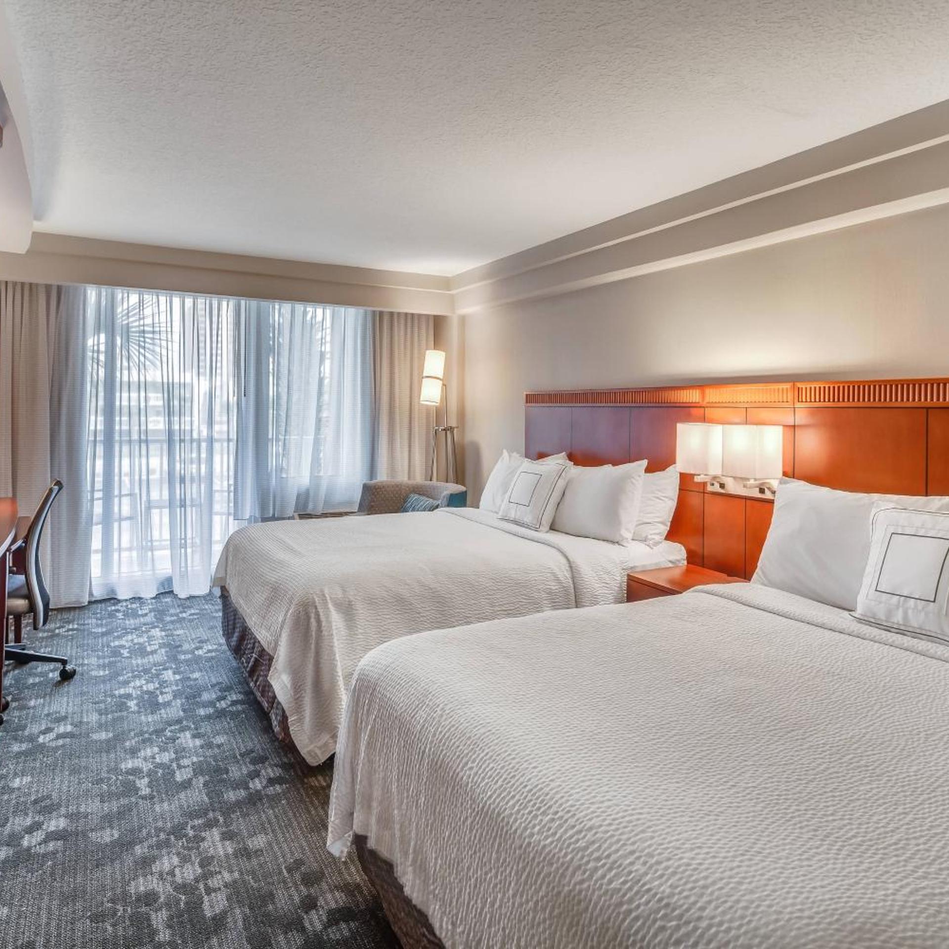 Room, 2 Queen Beds, Inland View