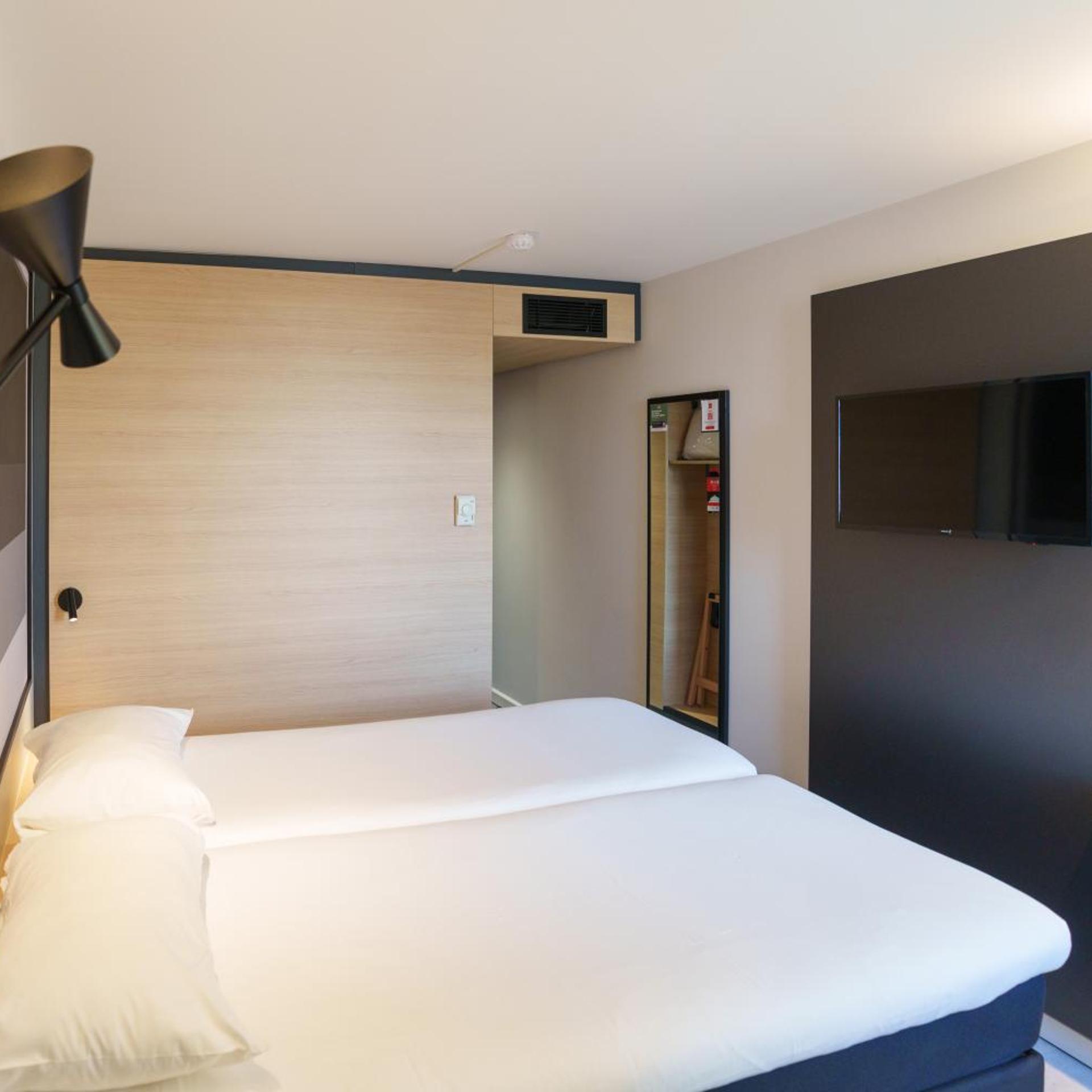غرفة ثلاثية بسرير مزدوج وسرير فردي، Ibis Laon 3/4