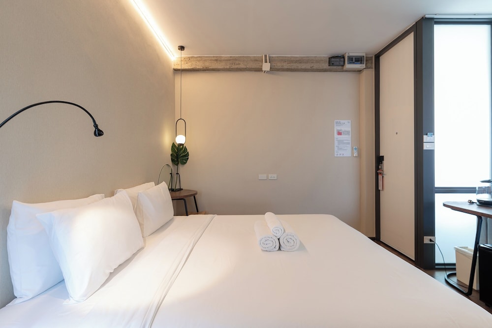 Exclusive, Suite, 1 King and 1 Single Beds