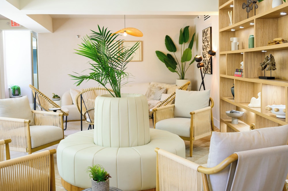 The Garden Hotel and Resort 31/62