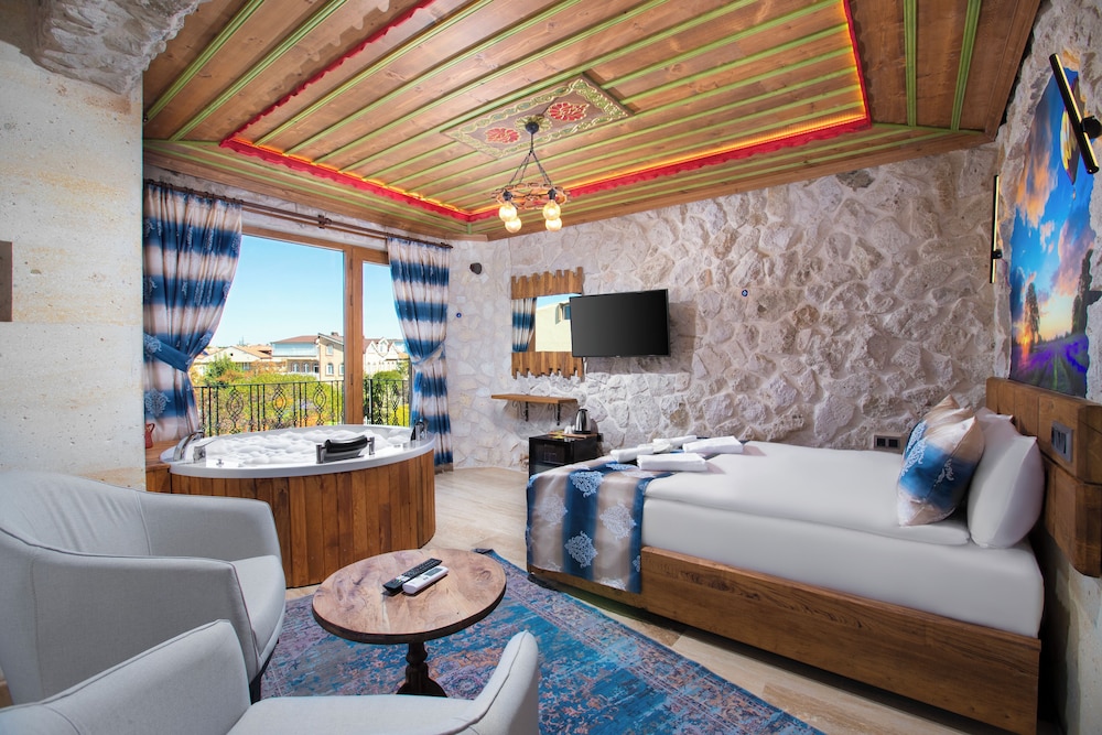 Cappadocia Fiesta Stone House 11/23
