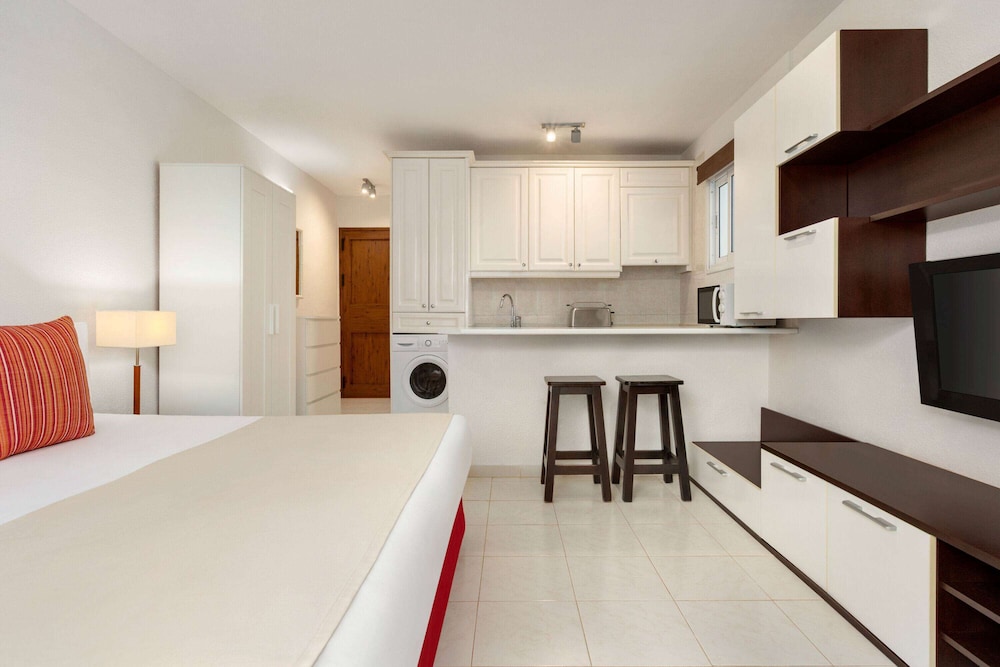 Wyndham Residences Golf del Sur 33/82