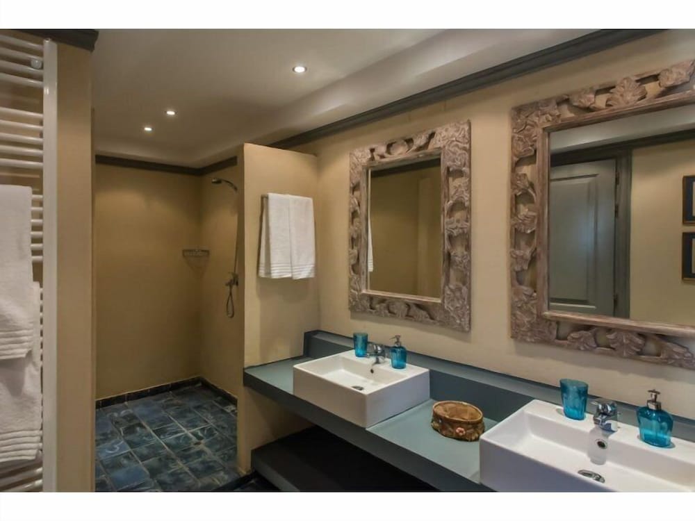 Epoches Luxury Suites 47/50