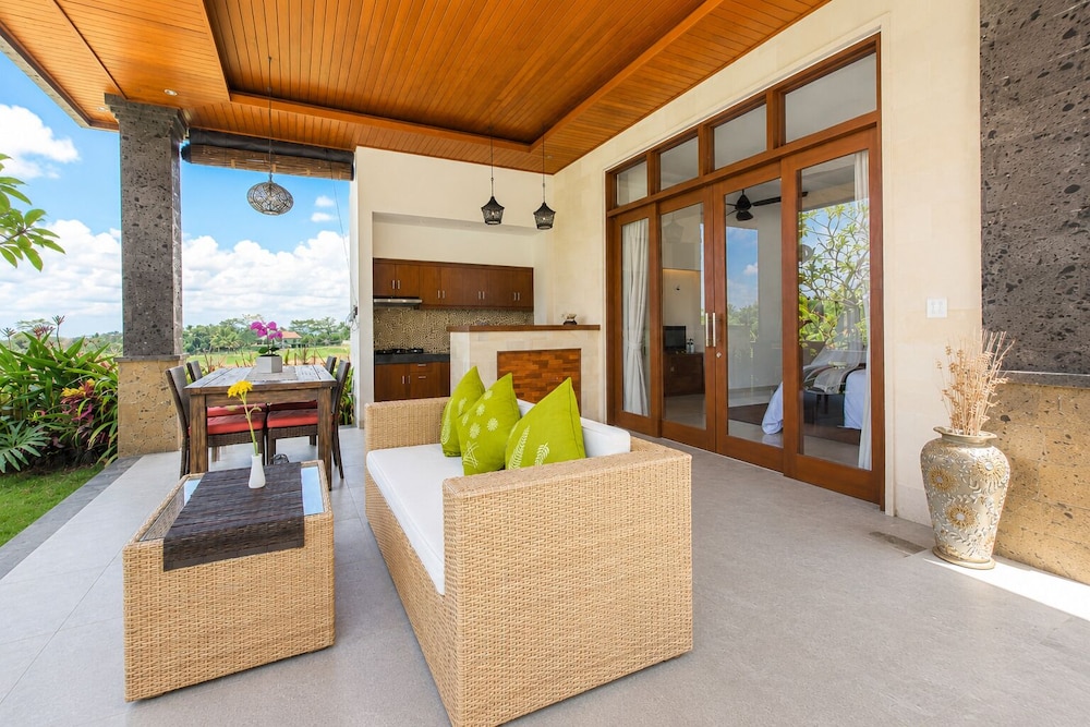 Alosta Luxury Private Villa 24/50