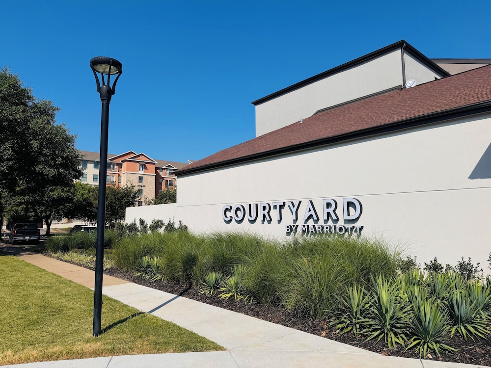 Courtyard by Marriott Waco 1/50