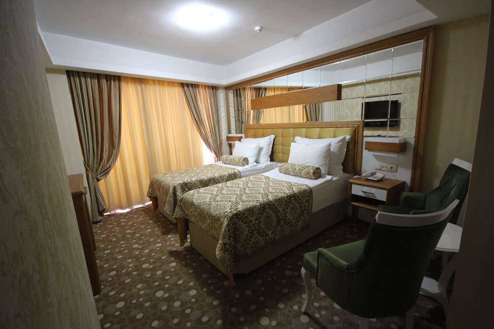 Grand Corner Boutique Hotel 12/45