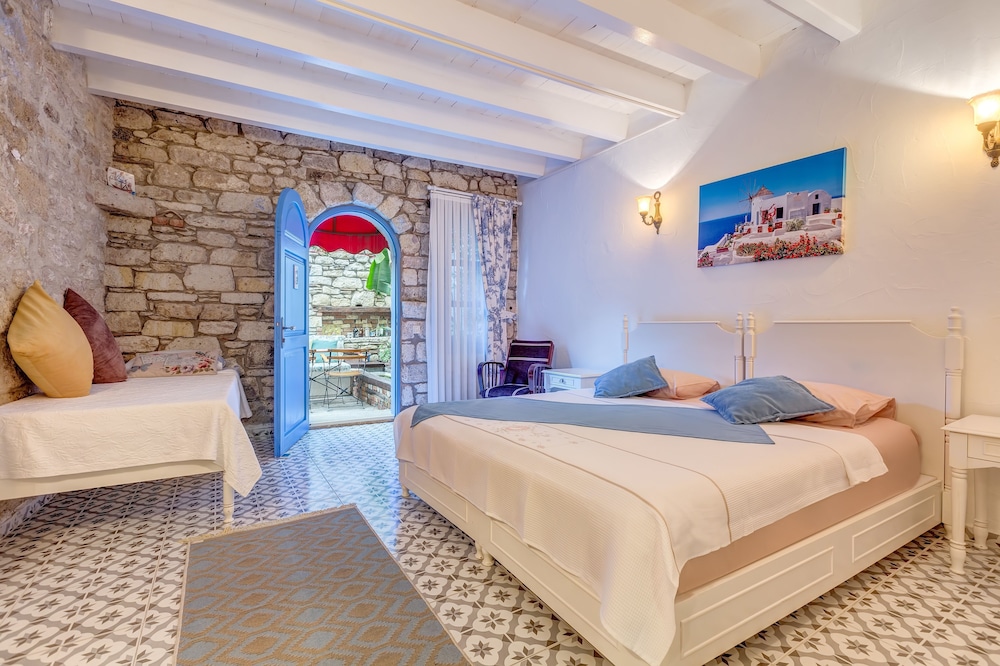 Alacati Eski Ev Hotel 12/38