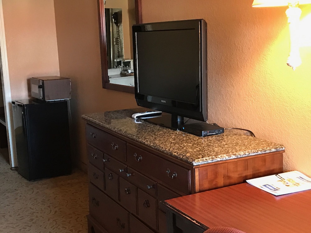 Americas Best Value Inn Longview 7/16