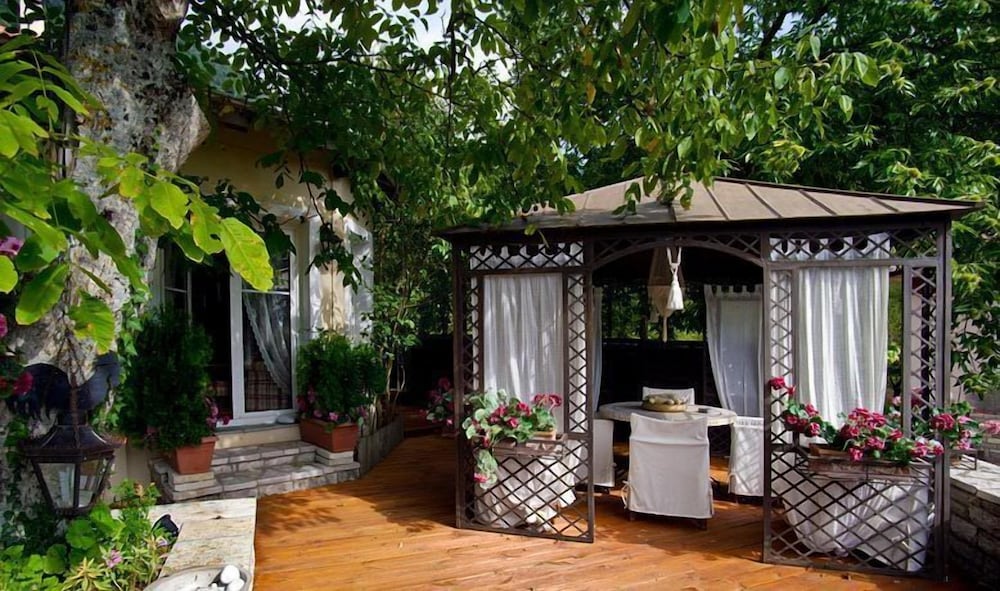 Anerada Inn Boutique Hotel 36/42