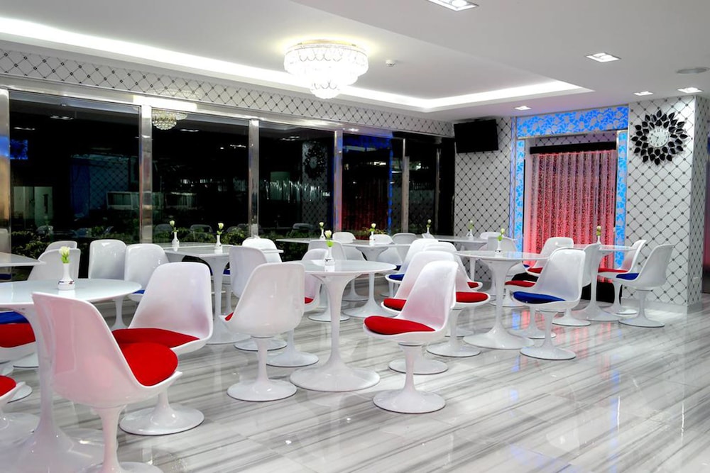 Top High Airport Link Hotel 38/47