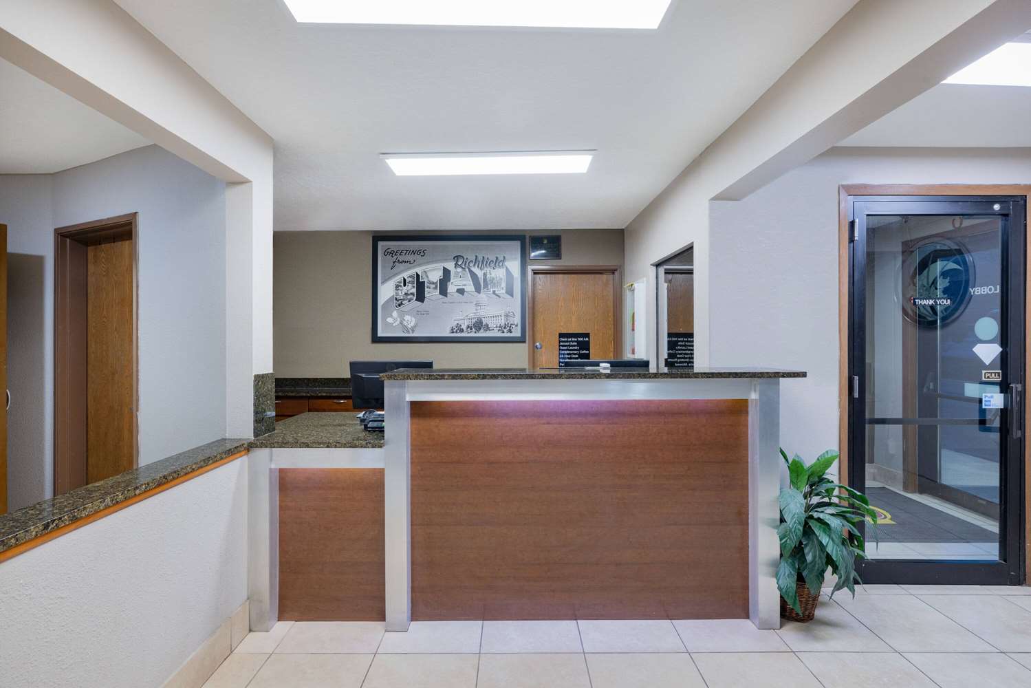Super 8 by Wyndham Richfield UT 6/26