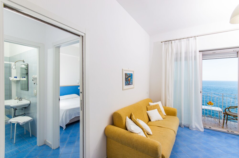 Residence Due Torri 12/44