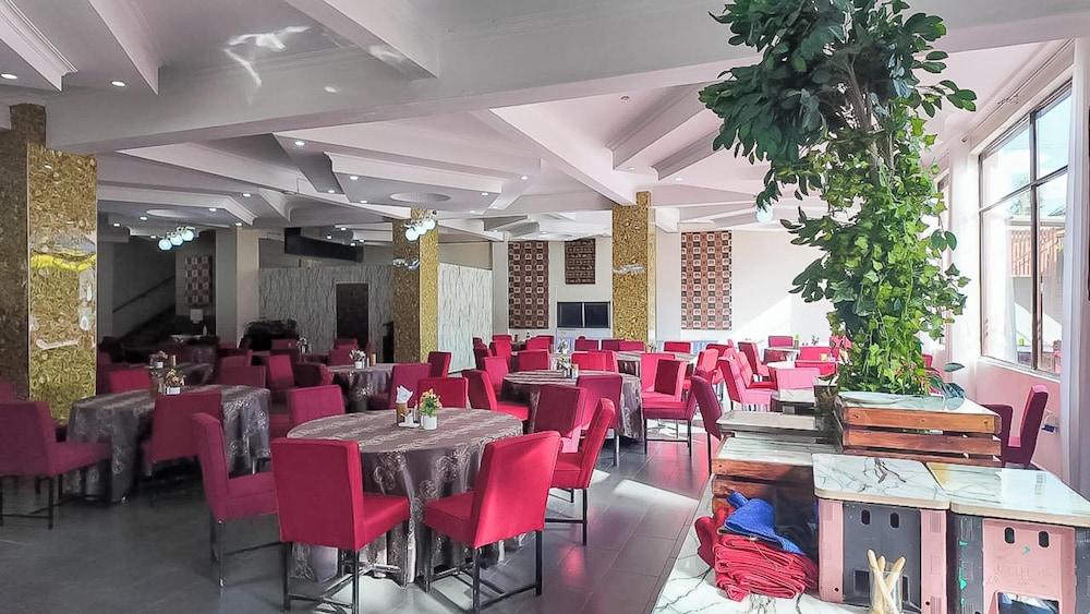 The Luke Hotel 46/67