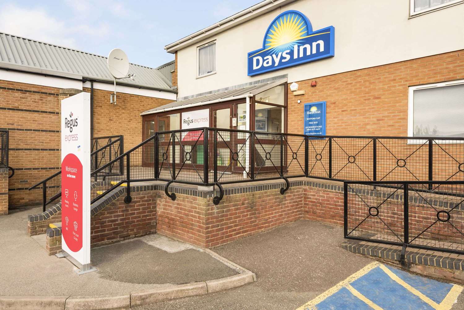 Days Inn by Wyndham Watford Gap 11/22