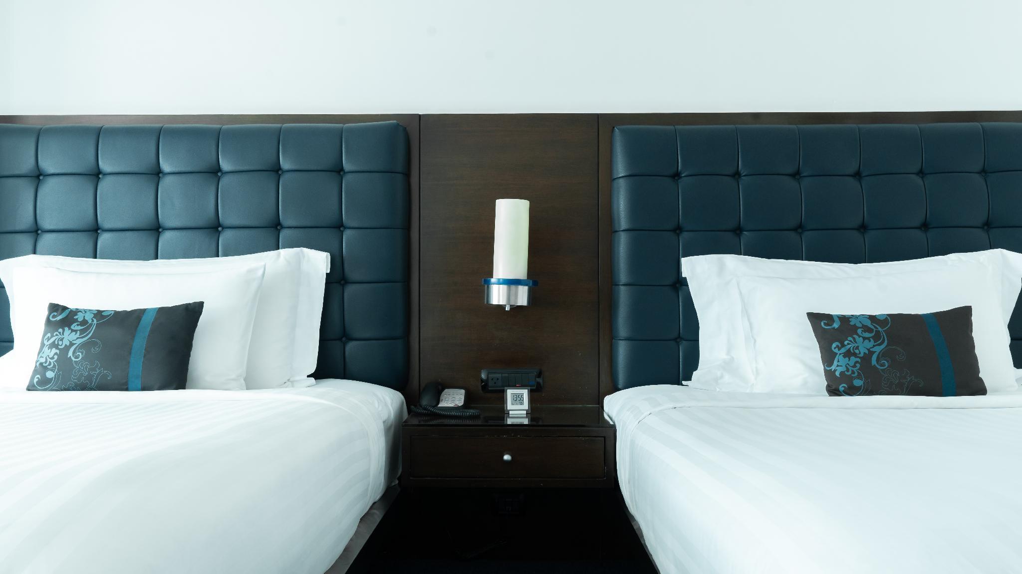 Gold, Double Bed