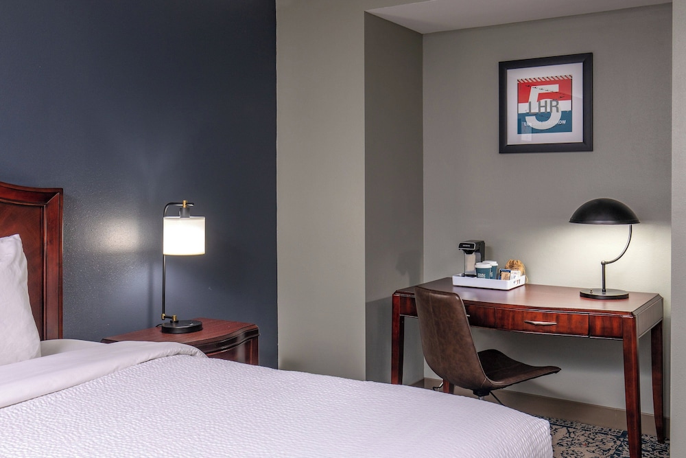 FOUR POINTS BY SHERATON KALAMAZOO 14/43