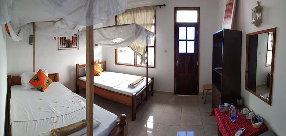 Mocco Beach Villa 44/78
