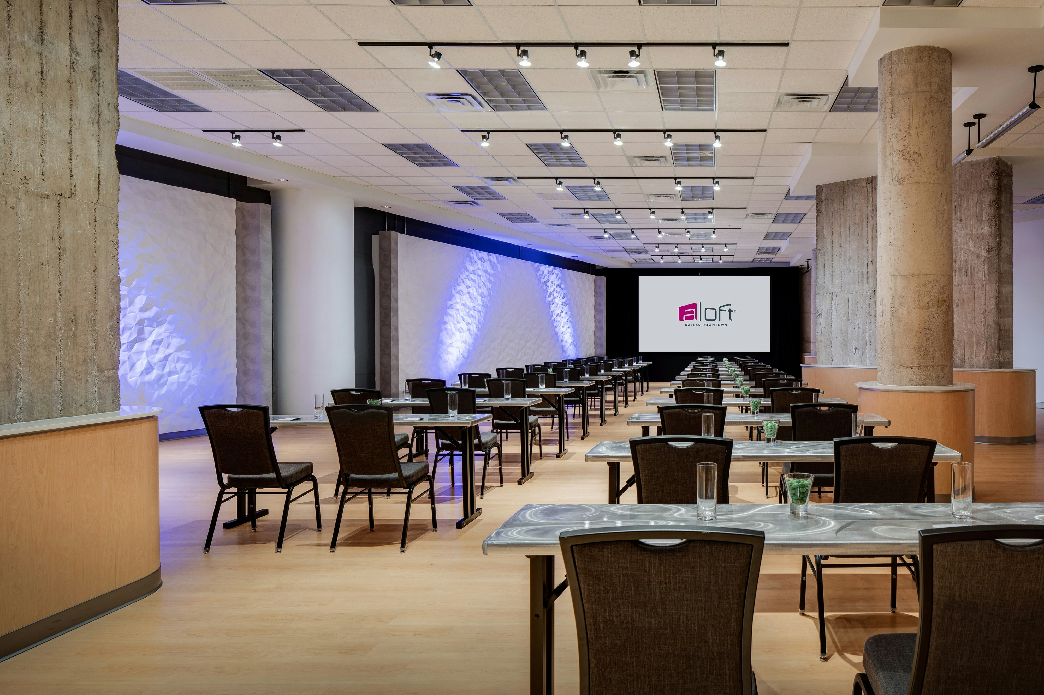 Aloft Dallas Downtown 42/49