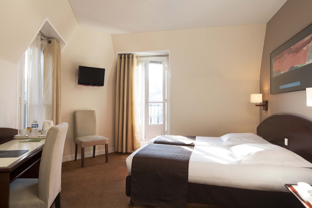 COMFORT, TWIN BEDS