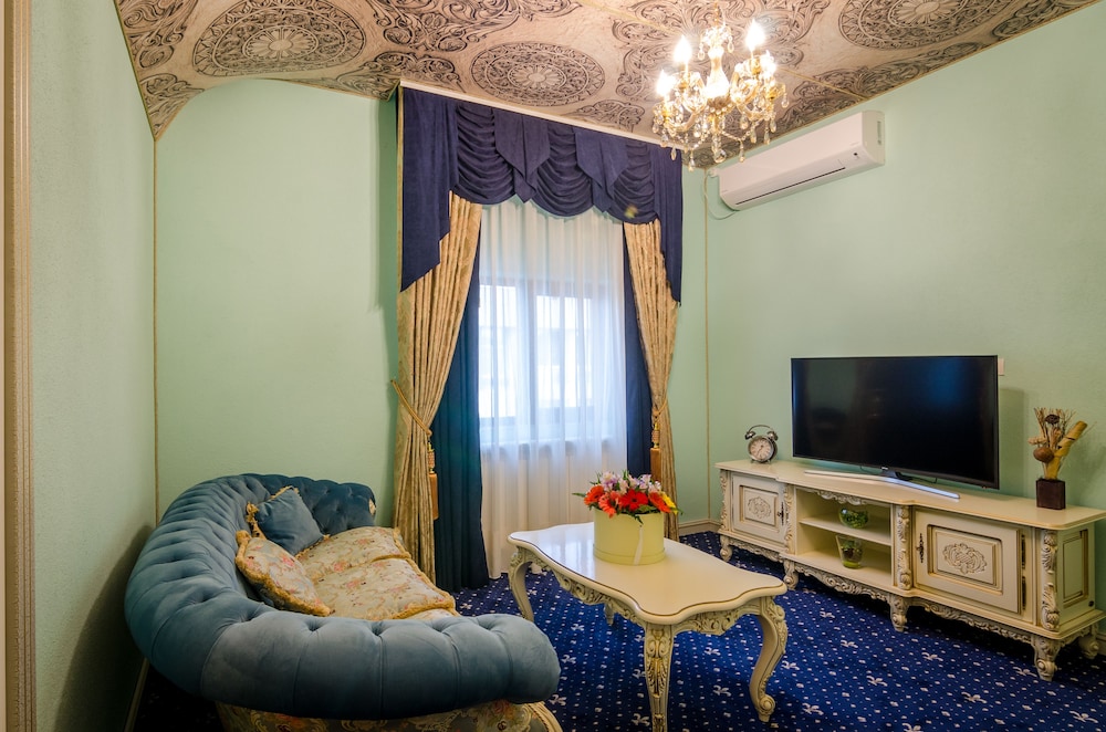 Jumeirah Royal Apartments 36/50