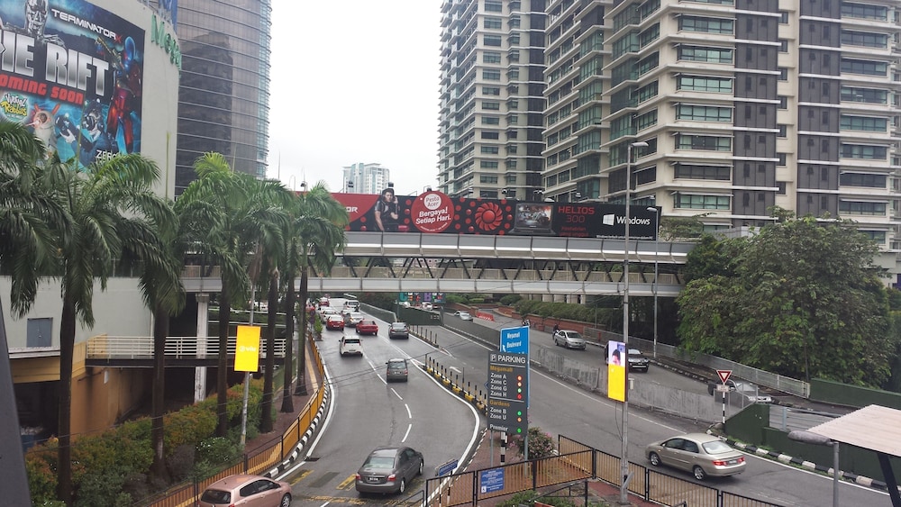 Summer Suites KLCC Apartments 42/52