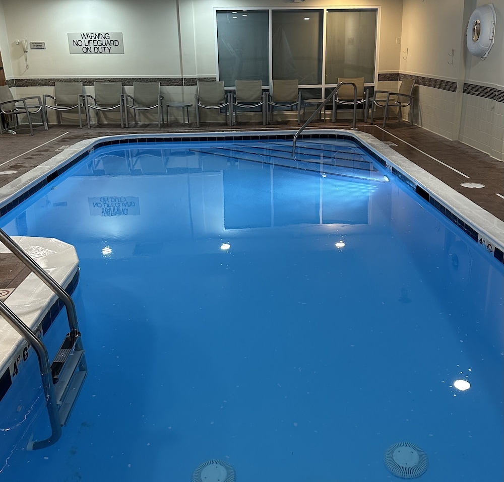 Kings Inn And Suites Mason Ex Springhill Suites By Marriott Cincinnati Northeast 13/27