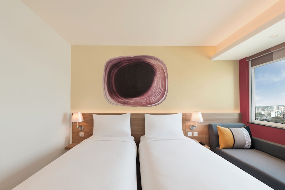 Ibis Mumbai BKC 32/75