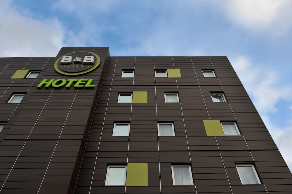 B&B Hotel Paris Le Bourget in LA COURNEUVE
