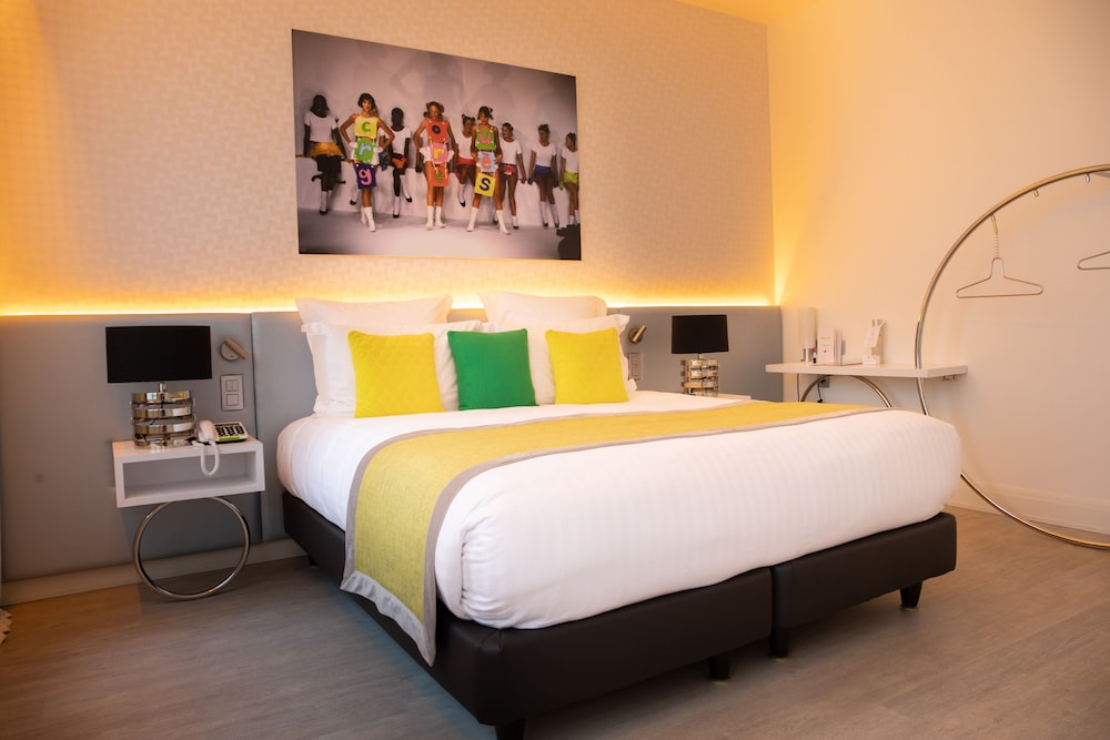Hotel Dress Code And Spa 16/58