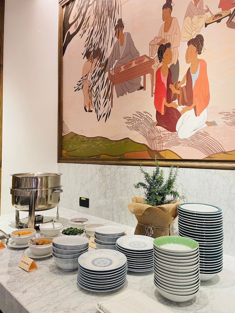 Indochina Hotel 24/50