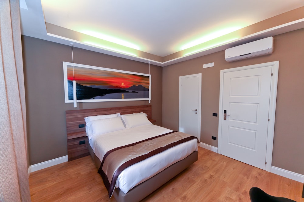 7th Floor Suite 11/50