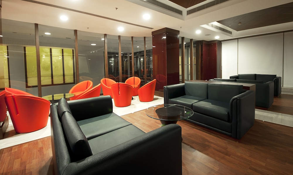 The Golden Plaza Hotel Spa 18/35
