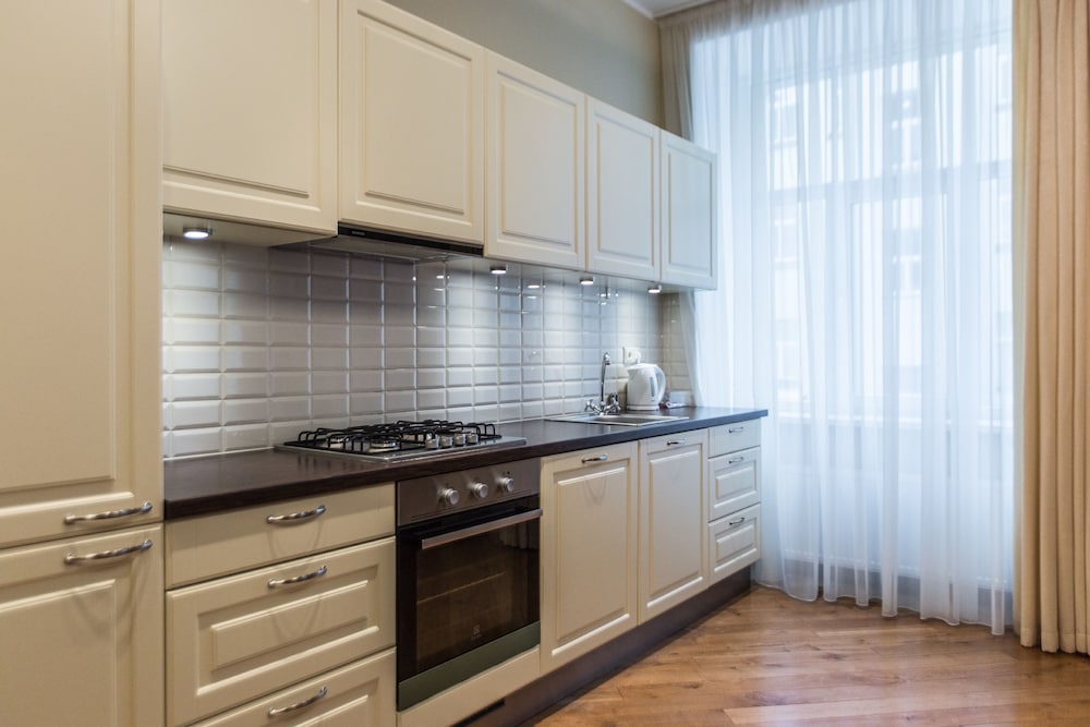 Ernesta Lux Apartments 8/50