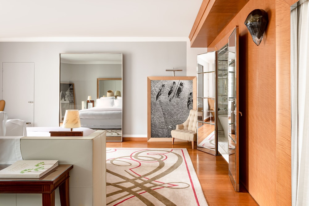 Le Royal Monceau Raffles Paris 32/80