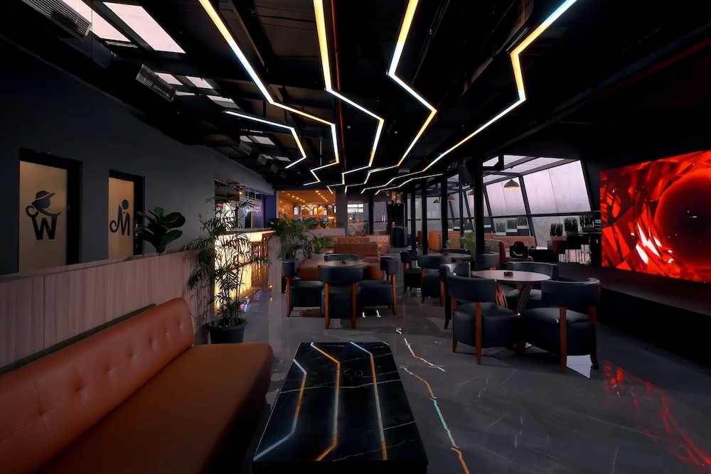 Grand Edge Hotel Semarang 53/59
