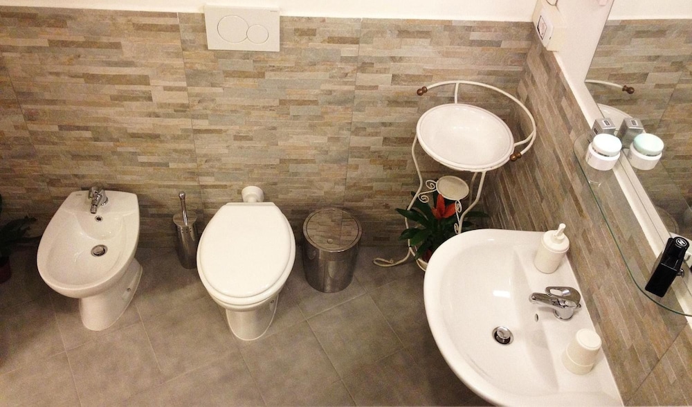 Domo Vaticano Guest House 27/28