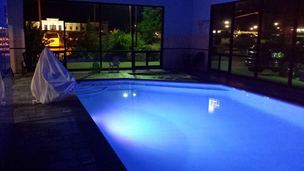 Days Inn By Wyndham Childress 4/21