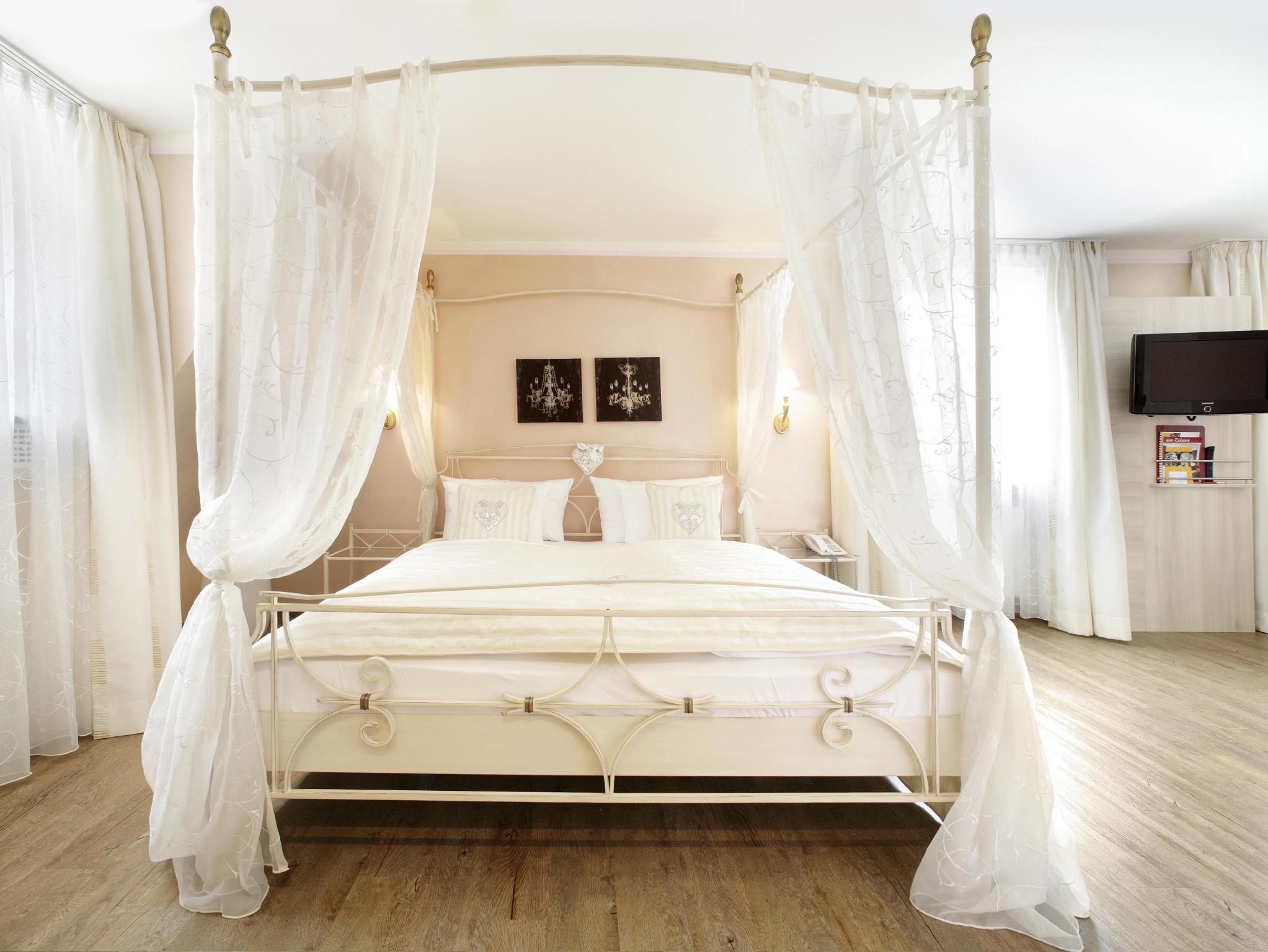 Theme, Romantic, Double Bed, Large