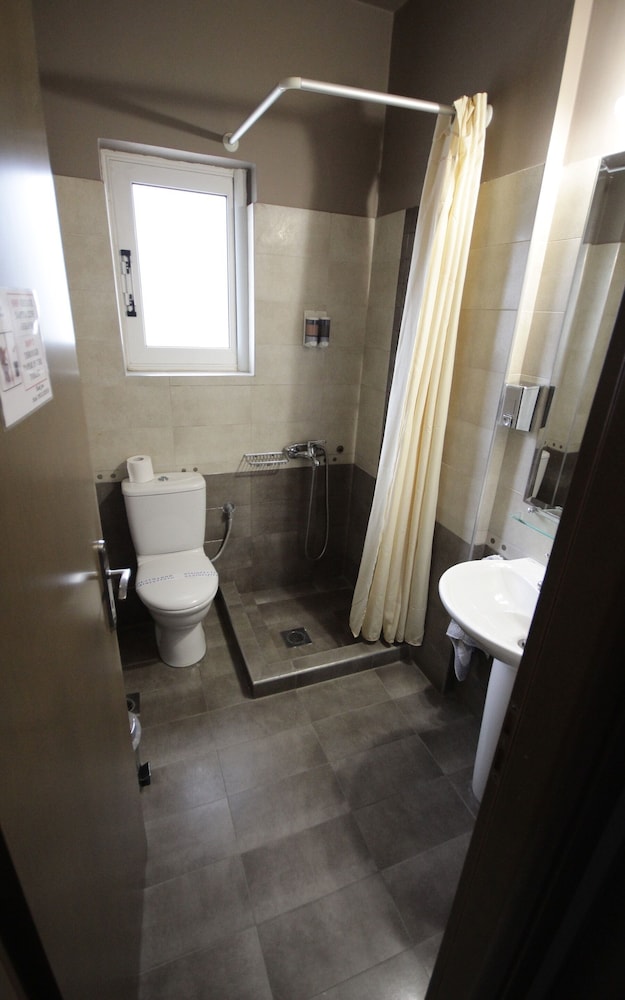 Philoxenia Hotel 29/75