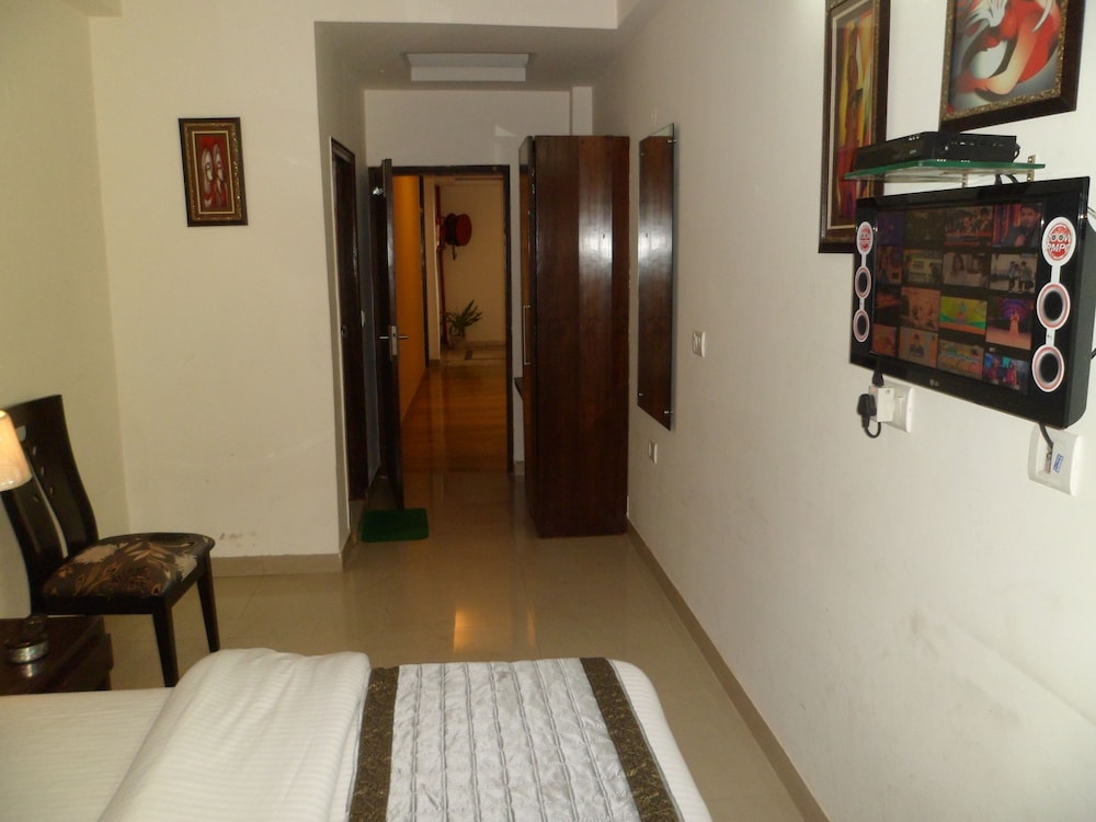 Check In Room RK Ashram 25/37